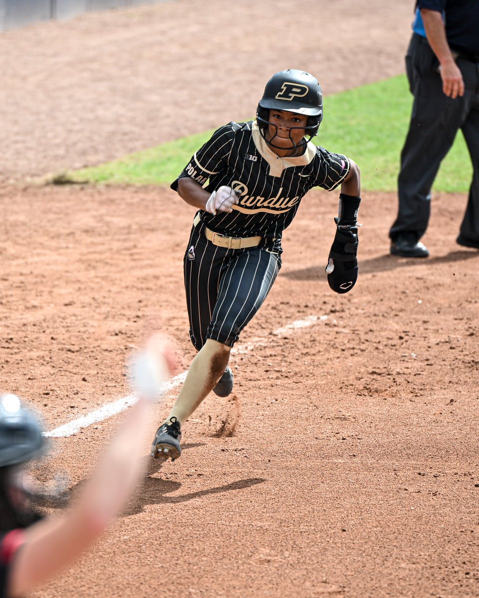 ON THE BOARD ⬆️

Courtesy of a double from <a href="/JuliaGossett23/">Julia Gossett</a> 

T1 | Purdue 1, Louisville 0