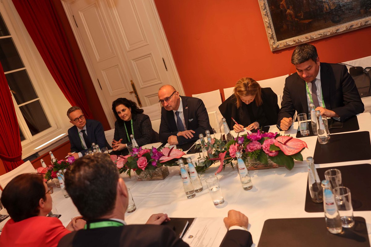 Donika Gërvalla-Schwarz (@gervallaschwarz) on Twitter photo Had a great conversation with FM <a href="/grlicradman/">Gordan Grlić Radman</a> at <a href="/MunSecConf/">Munich Security Conference</a>. We talked about the strong 🇽🇰🤝🇭🇷 partnership, including six key agreements, 🇭🇷’s ongoing support for 🇽🇰’s EU & NATO's journey.
Appreciate Croatia’s continued friendship and support!
#MSC2025 Had a great conversation with FM <a href="/grlicradman/">Gordan Grlić Radman</a> at <a href="/MunSecConf/">Munich Security Conference</a>. We talked about the strong 🇽🇰🤝🇭🇷 partnership, including six key agreements, 🇭🇷’s ongoing support for 🇽🇰’s EU & NATO's journey.
Appreciate Croatia’s continued friendship and support!
#MSC2025