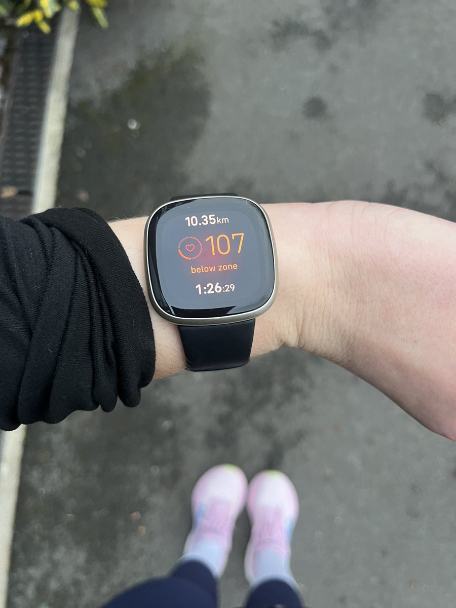 Who am I? Not a runner. I ran until my legs said stop. Happy Sunday. Happy Half Term🫶🏻