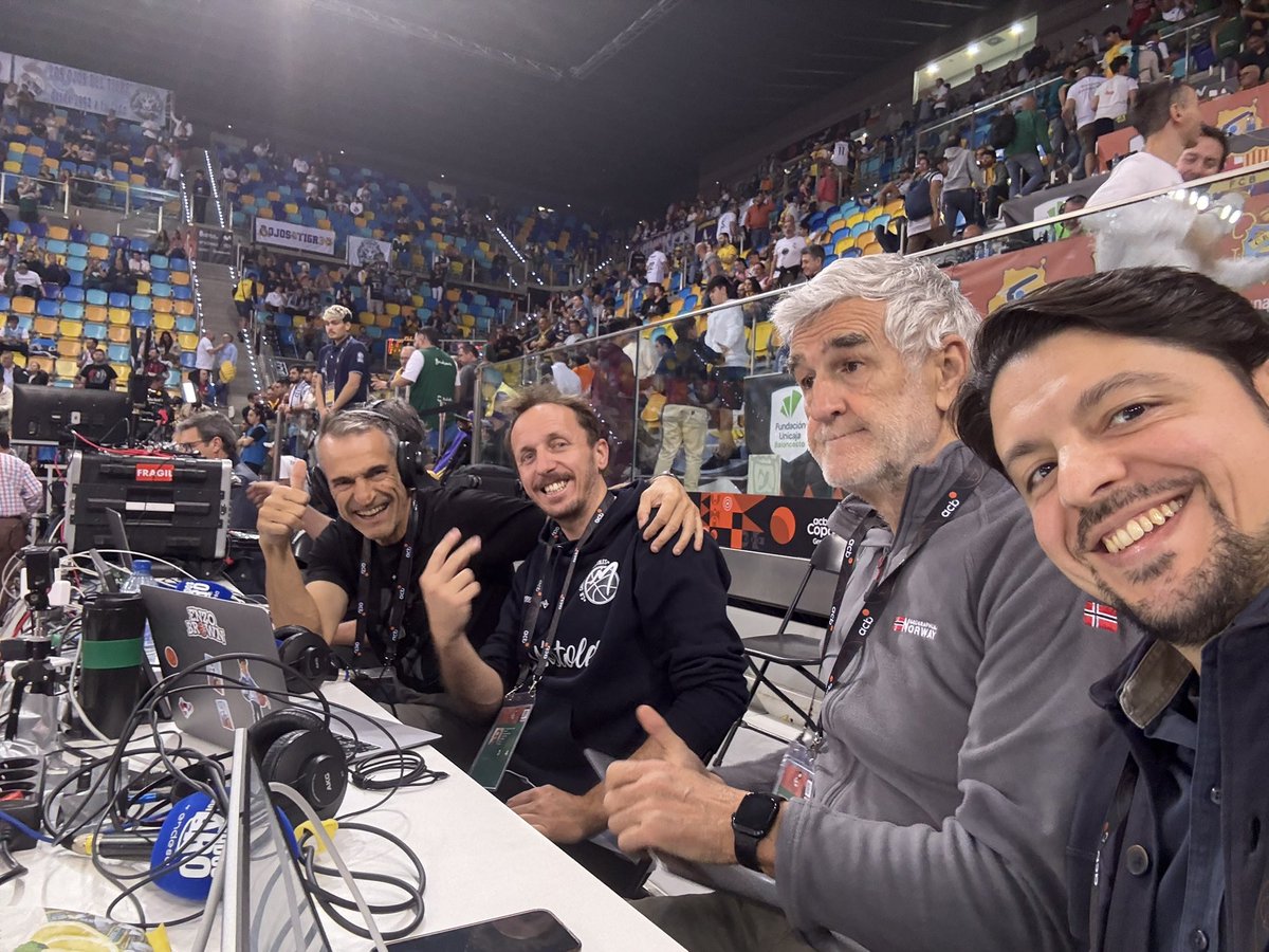 Esto se acaba, gente. Vamos con el directo de la final, desde ya mismo hasta que <a href="/PabloLolaso/">Pablo Lolaso</a> acabe de hacer lo suyo en la pista, ya veremos si con el <a href="/unicajaCB/">UnicajaCB</a> o con el <a href="/RMBaloncesto/">Real Madrid Basket</a>. 

¡Finalísima de la Copa del Rey de la Liga <a href="/Endesa/">endesa</a>! En Twitch y YouTube como siempre.