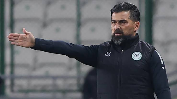 2 hafta önce yırtınıyordun ilhan palut hele bakalım yarın ne yapacaksın, yarın maçı değil seni izleyecem….<a href="/CRizesporAS/">Çaykur Rizespor</a>