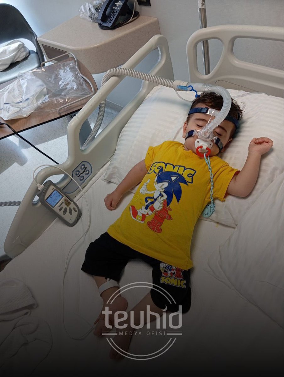 Kendinizin en hasta olduğu an ve o anda Allah'tan Azze ve Celle şifa istediğiniz anı düşünün hatırlayın ve bu kardeşimiz için yumuşayan kalbinizi hayr'a yönlendirin

Azer için #SonGün