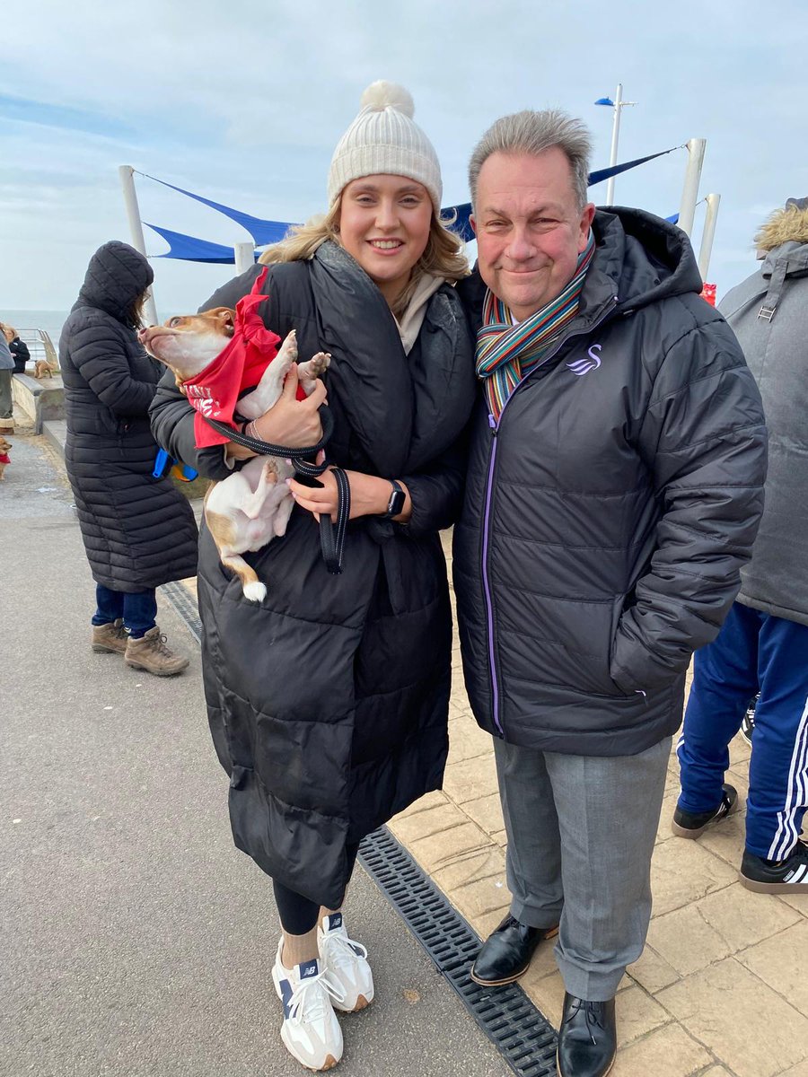 KevJohnscymru's tweet image. Great time this morning at the @LlysNini Mutt Strutt on Aberavon Sea Front. An amazing turn 130 dogs!  Well done everyone!