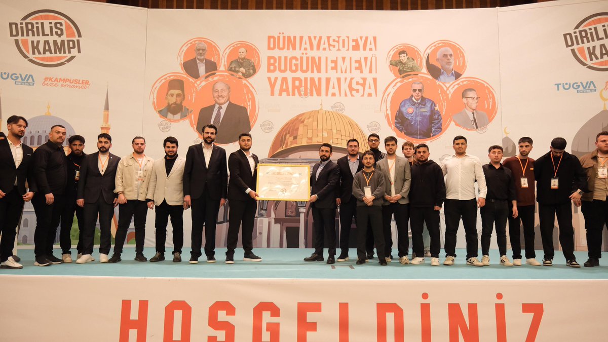 “O'nun için yaşamak güç veriyor bize”

#7Bölge7Ödül kapsamında İç Anadolu bölgemizden #Kayseri, Ege  bölgemizden #Denizli illerimiz yaptıkları teşkilat çalışmalarıyla ödül almaya hak kazanan İl Üniversite teşkilatlarımızdır, tebrik ediyoruz. 💯