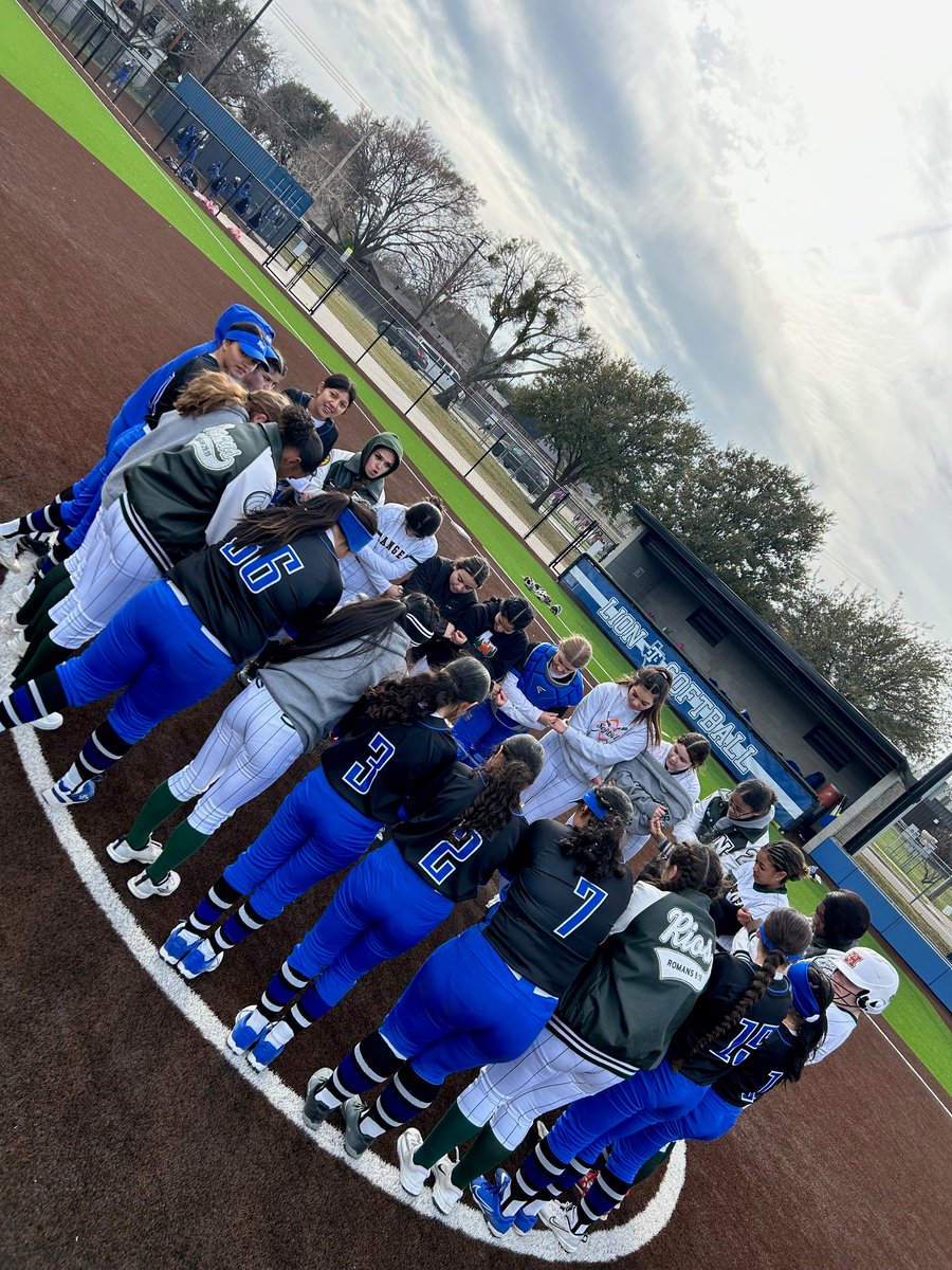 Varsity Softball fought hard this weekend and finishes 2-3 in the Tournament of Champions. 
The squad is back in action on Tuesday 2.18 against North Dallas @ 6:30 pm #WTD
