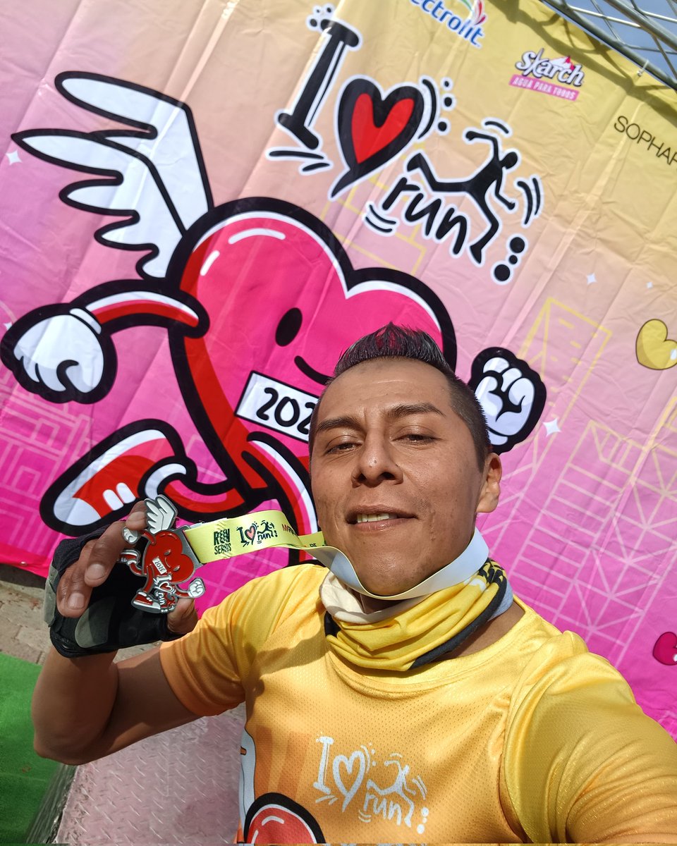 juliobikerun555's tweet photo. El amor 🫶 esta y se siente en cada zancada que se rre-corre 🏃🏃 👊 "decretado esta!". Hoy el corazón corrió ❤️🪽🏃 y toco podio 2do 🥈 lugar de Cat. Carrera #ILoveRun I❤️🏃💨 #10K con todo 💗. @yoelegicorrer1 #SanValentin 👼 @SumandoKMx #MXRace @ManicomioRunner @ComuniRunners https://t.co/jbOK37yBaR