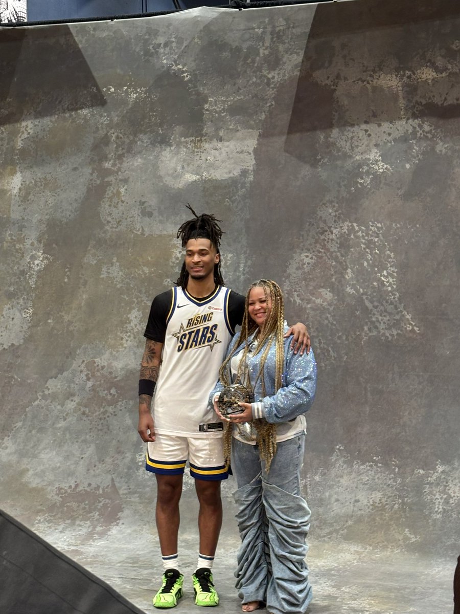 MOMMA CASTLE tweet media