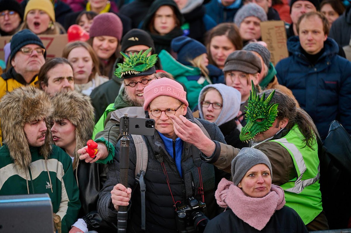 reclaimrosalux1's tweet photo. #b1602
echskorten für #martinlejeune, #kevingabbe und #stefanböhlke 😀 auf #WirSindDieBrandmauer
-demo #MenschlichMutigMiteinander 2025
1/x https://t.co/UuTQ8sTFEj