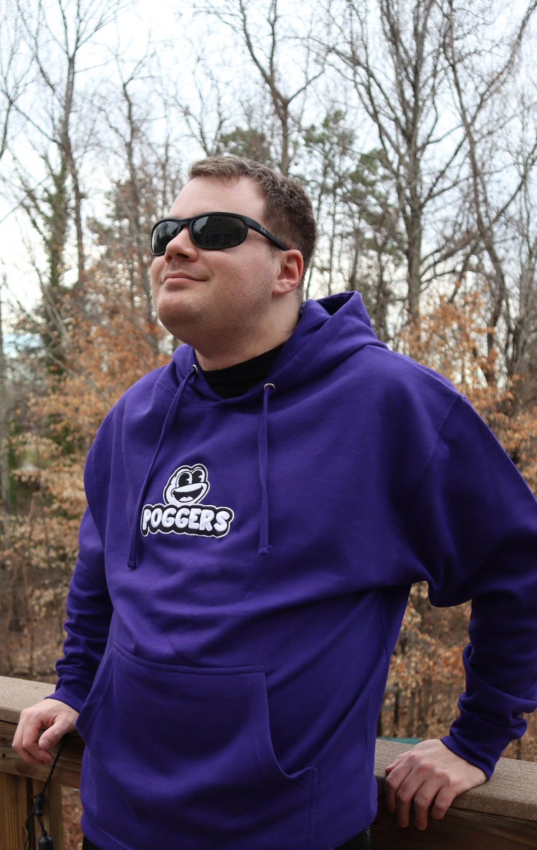 PoggersShop's tweet image. One of our favorite affiliates @IRLWilliam repping our new merch! 👀💚