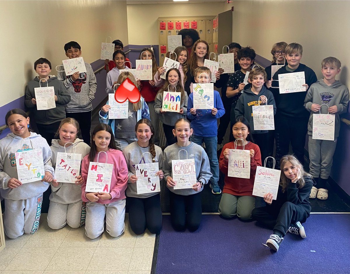 Miss Dryden (@onegoalin5th) on Twitter photo Team Dryden created kindness bags for Valentine’s Day. Each student wrote a compliment on the bags of their peers. Those smiles say it all❤️💌✍🏻 <a href="/RobertCS118/">Robert Crown School</a> #d118life #rcs118life #theymakemesmile #kindnessmatters #settingtheexample Team Dryden created kindness bags for Valentine’s Day. Each student wrote a compliment on the bags of their peers. Those smiles say it all❤️💌✍🏻 <a href="/RobertCS118/">Robert Crown School</a> #d118life #rcs118life #theymakemesmile #kindnessmatters #settingtheexample