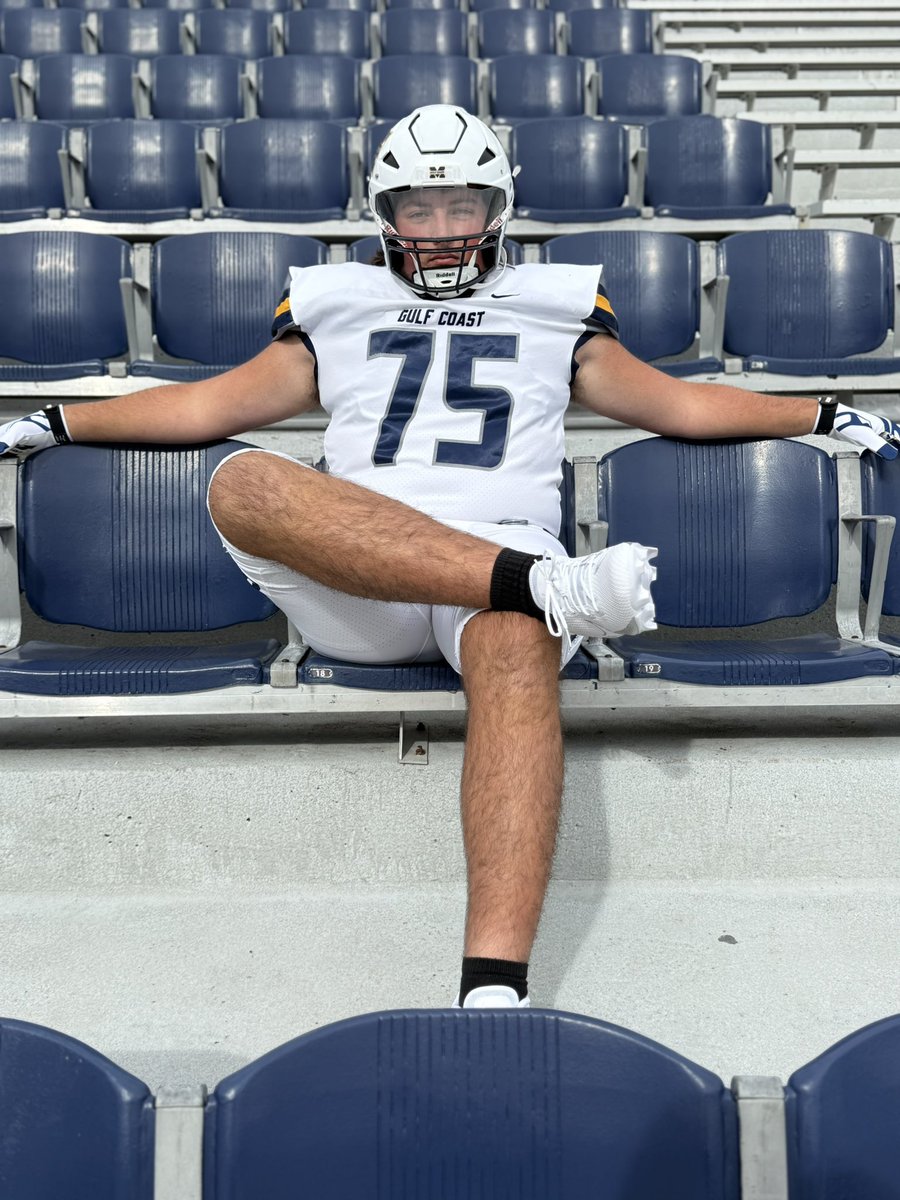 Center <a href="/BrooksMartine12/">Brooks Martinez</a> has officially signed with <a href="/MGCCC_FOOTBALL/">MGCCC Football</a>!
✍️ 📑 
#nsd25