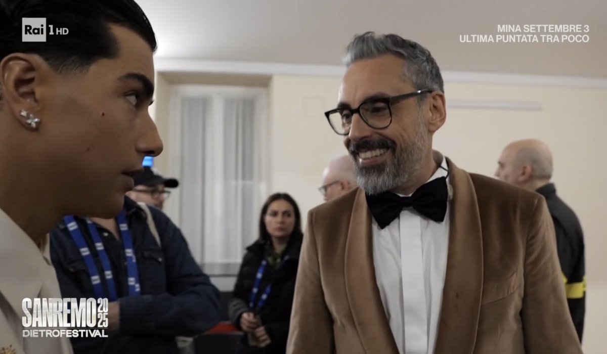 “Così acchiappiamo mamme, nonne tutti”

DARIO BRUNORI TU SEI LA MIA SEROTONINA 

#dietrofestival • #sanremo2025