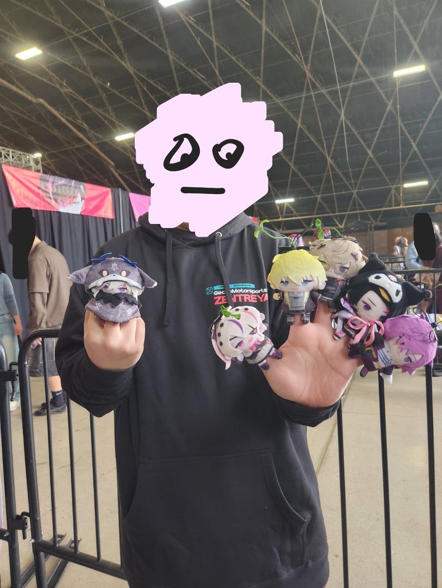 Vanguard161's tweet photo. I went to Fuu-chan's meet and greet today :D Also met some wonderful #Comfydants in the line! :D Thanks @kozuluv and @Tr1xKin for the fun experience, I had a blast! And of course, thank you Fuu-chan for being amazing :D

(More in thread) https://t.co/HckcmJvMNk