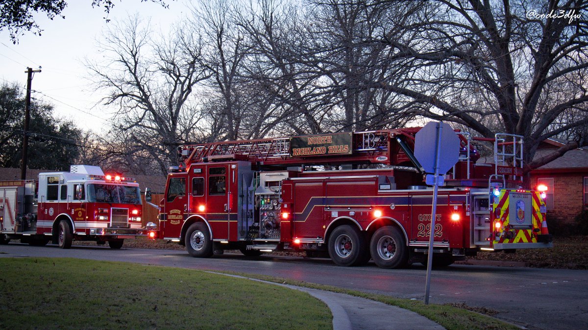 North Richland Hills Fire, Richland Hills fire and Richland Hills Police working a backyard shed fire on Oxley Dr || Departments on scene: <a href="/NRHfire/">NRH Fire</a> <a href="/RichlandHillsPD/">Richland Hills PD</a> @RichlandHillsFD || #FirstResponders #FireFighters #FireDepartment #FireFighting #LawEnforcement #Cops #Police