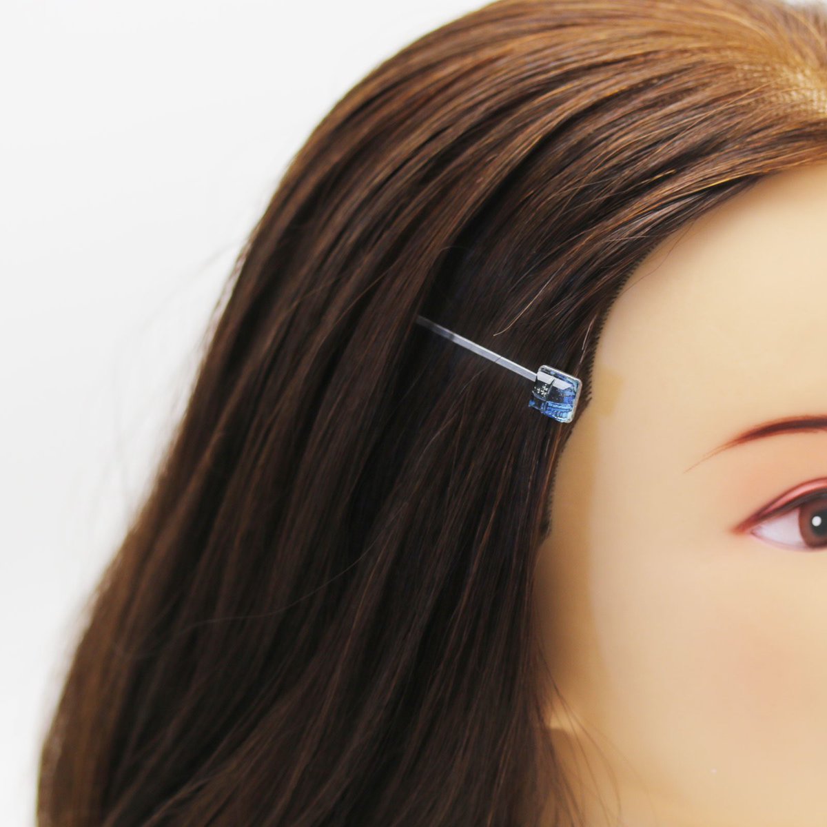 TAMARUSAN_en's tweet image. [Restock] Our square blue marble-patterned resin hairpin is back! ✨ The elegant swirl of blue tones creates a refined yet simple design, perfect for adding a touch of style to any hairstyle. 💙 #HairPin #HandmadeJewelry #MarblePattern #BlueAccessories #MinimalistStyle #Restock