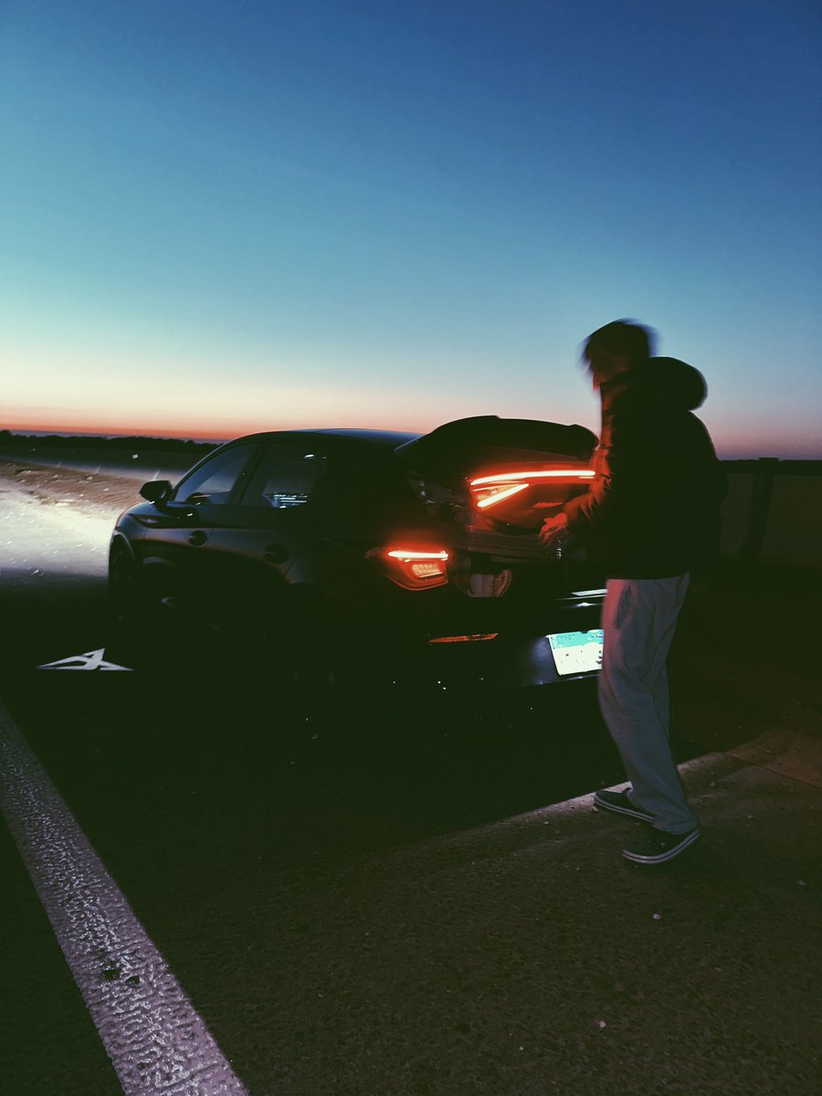 12MH7's tweet photo. BACKSTREETS https://t.co/E9752Z6SSC