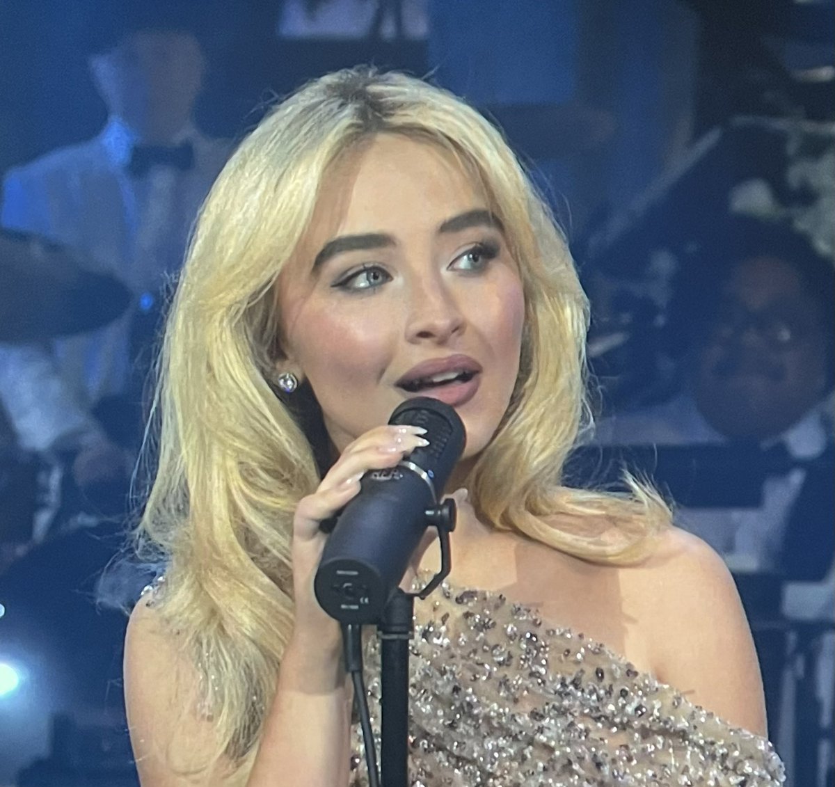 Sabrina Carpenter stuns on SNL 50.