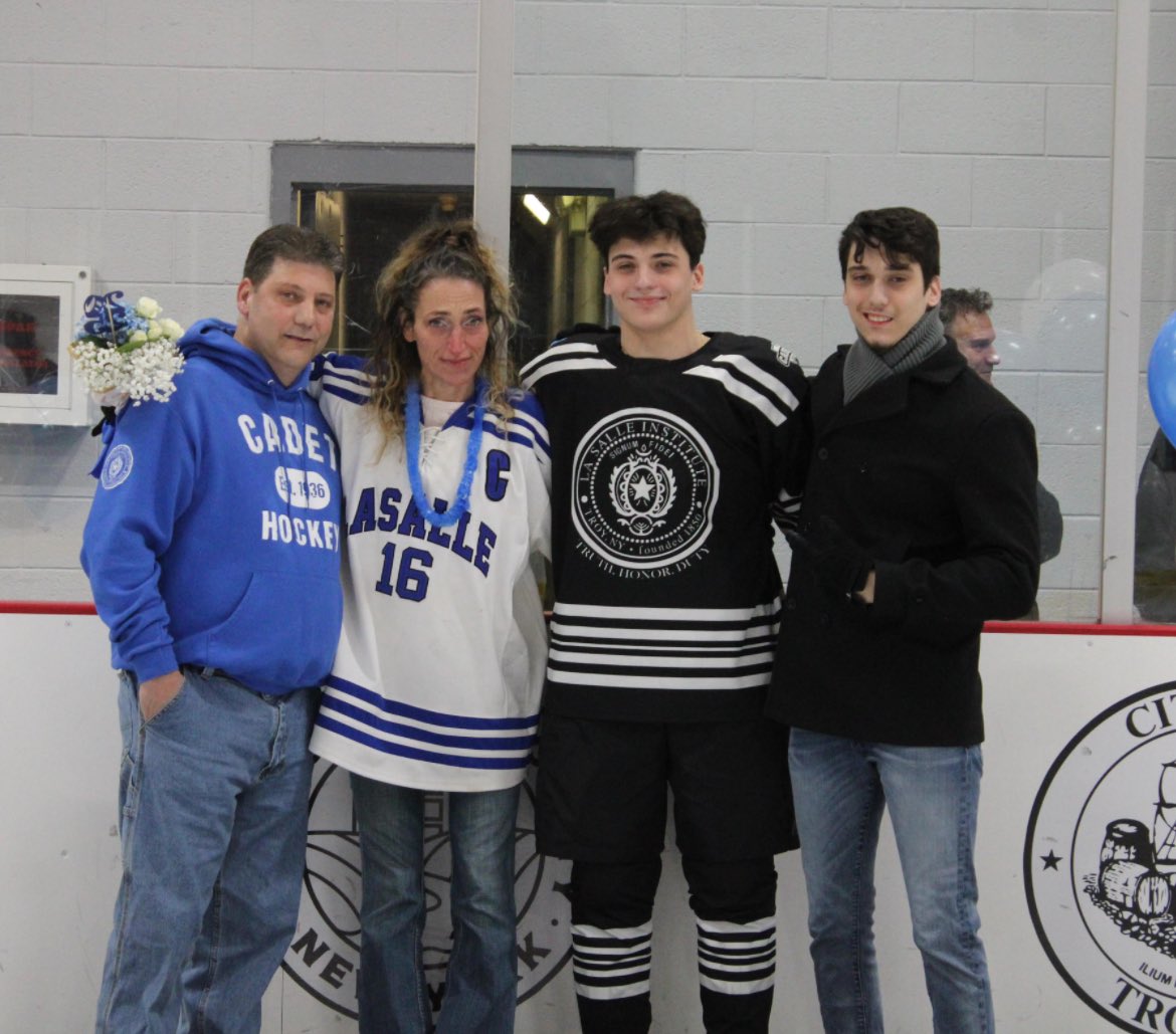 LSICadetHockey's tweet image. 🎉Celebrate Cadet 2025 Seniors🎉
@lasallecbc @Sec2hockey