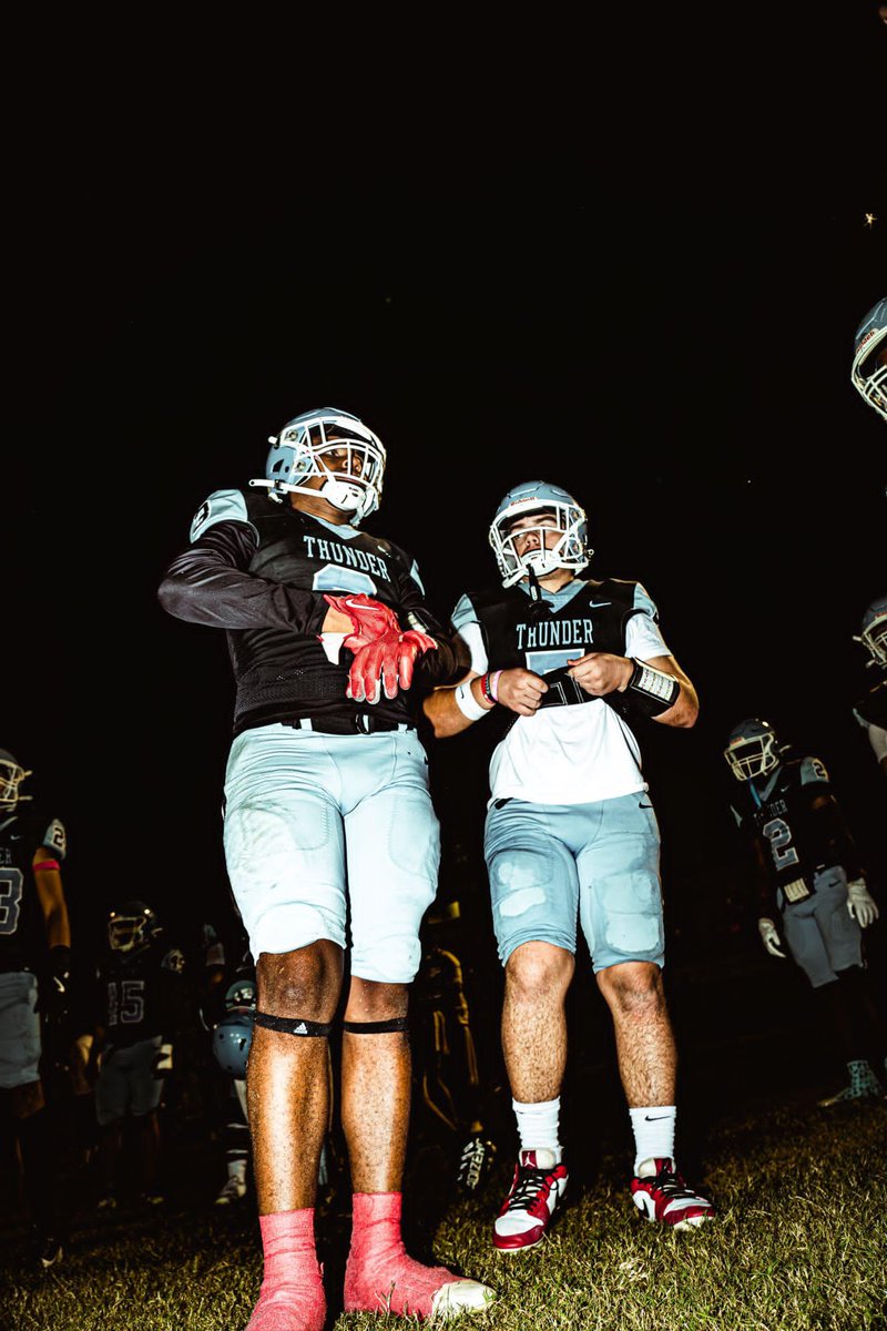 IsraelNBernardo's tweet photo. Senior year went by so fast https://t.co/66YM7dIRRX