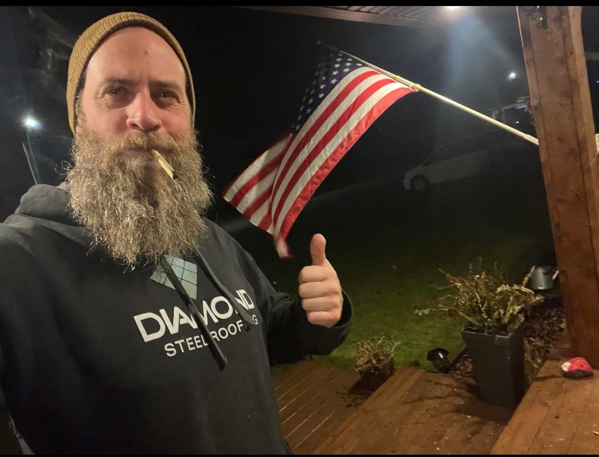 BestDamnRoofer's tweet photo. Dear Canadians 
Donald Trump never shut down my business.
Donald Trump never tried to forcefully vaccinate me.
Subscribe
...
Donald Trump never banned me from the economy.
Donald Trump never hiked my taxes.
Donald Trump never froze my bank account.
Donald Trump never called me a plague rat who takes up space.
Donald Trump never tried to censor my speech and take away firearms.
Donald Trump never handed over billions of my country's tax dollars in
'foreign aid.
Donald Trump never flooded my country with 3rd world immigrants and handed them taxpayer cheques.
The Canadian govt did that. But just like every narcissistic abuser, they will gaslight you into thinking they're your friend to tell you who to hate.