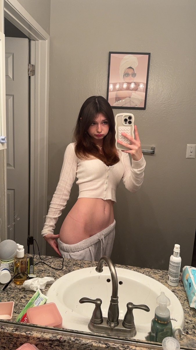 smeepsx's tweet photo. say ‘yes pls’ for free cosplay nudies :3 https://t.co/91jxcKIpgx