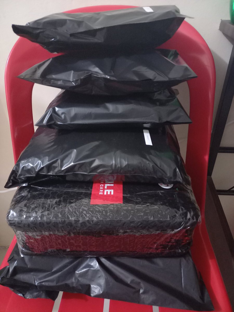 carrotsunshine1's tweet photo. #CS_Updates

Done packing the items I will be scheduling for pickup this week. This will be shipped Wednesday the most as I'm not sure with my schedule today and tomorrow.

Shipping form requests received today onwards will be included on the next batch.

#CarrotSunshinePH https://t.co/PY0LaDxxJ9