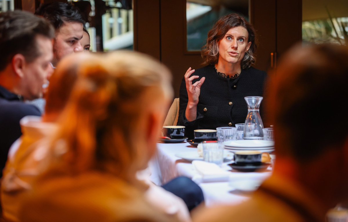Kinners247's tweet photo. Enjoyed hosting &amp; facilitating discussion on the hot topic of “High Street Rental Auctions” Levy paying property sector experts, agents, landlords &amp; senior members of @BCPCouncil had a robust debate giving @JessicaToale feedback on this hot topic @makeitbmth @BritishBIDs @ATCMUK https://t.co/xe5sVR1eXB