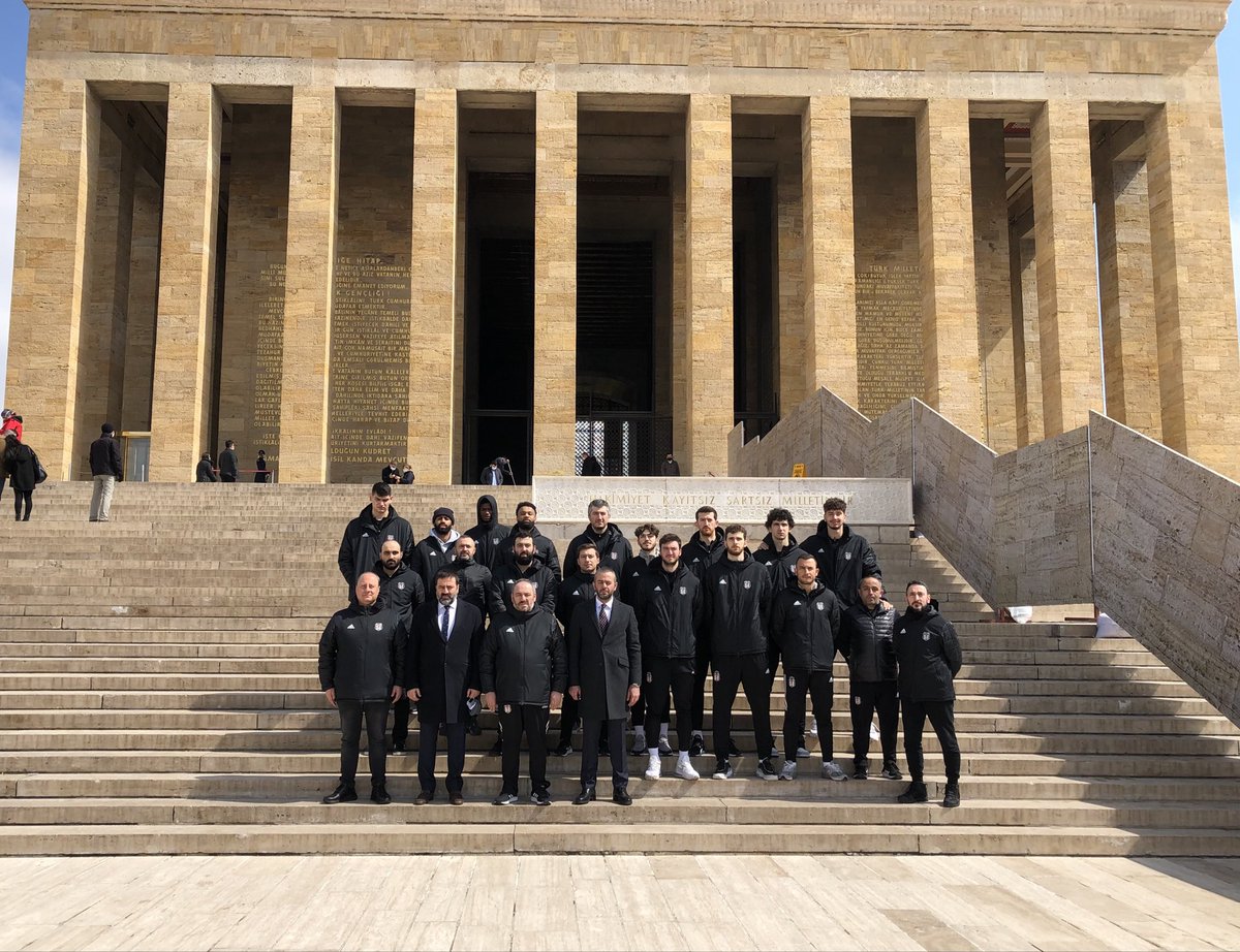 senolumut's tweet photo. Beşiktaş, Türkiye’den dünya sahnesine, zeki, çevik ve ahlaklı gencin yolculuğu, gururla izlemeye devam edeceğiz. Daha nicelerinin ilki olsun… @SerhanCetinsaya @ulusoy_enis https://t.co/b6oIrKk7tX