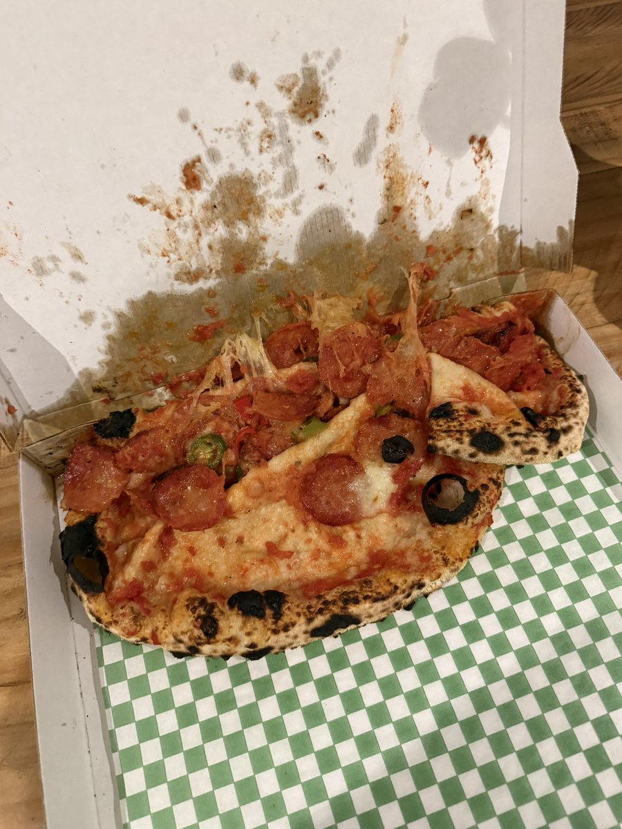 Teddy_Westt's tweet photo. Hey @Deliveroo @DeliverooHelp please get your idiot riders to be careful and maybe take some pride in their jobs. Maybe you should stop hiring any moron with a moped who walks into your office asking for a job. Your standards are so beyond poor it’s ridiculous. I’m so done. https://t.co/cM9zeTfEcW