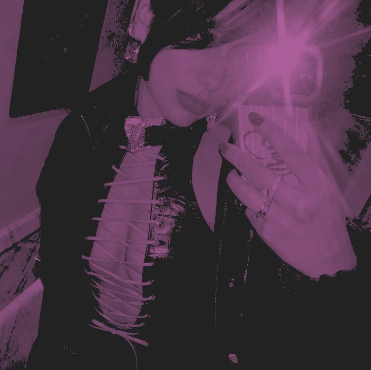 glitchzzig's tweet photo. ⠀⠀⠀

⠀⠀⠀ https://t.co/4Lfai2wRiE