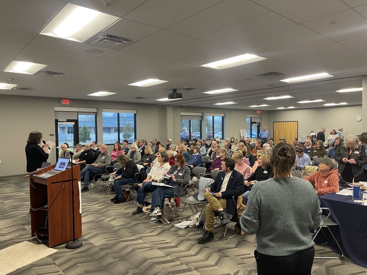 I was glad to join Clermont and Hardin County Dems this weekend to discuss the road ahead.

Ohio Democrats are organizing in every corner of our state. We’re fighting for working families, giving voice to our communities, and building the next generation of leaders.