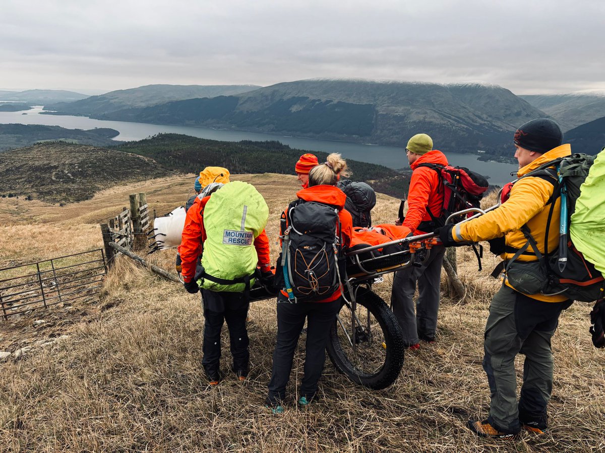 LomondMRT's tweet image. #CallOut 9/25
Today at 14:22, Lomond MRT were called to a walker who had sustained a lower leg injury on Ben Lomond.