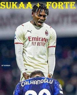 ScleriXmania's tweet photo. Non mi sono mai vergognato così tanto..
Domani dovete andare fuori da coglioni. Se non reggete la pressione togliete quella gloriosa maglia
Di gente come voi non ce ne facciamo nulla
I leader di sto cazzo #barellaOUT #capocchione #calhanogluOUT #Stempia #cornutaccio #interjuve https://t.co/JqSf876MD2