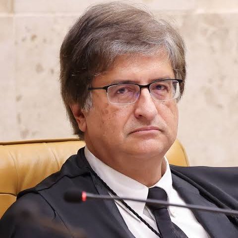 🚨 Atenção: l TÁ NA HORA DO JAIR:

Paulo Gonet diz a ministros que denúncia contra Bolsonaro já está pronta.

PGR deve pedir 28 anos de prisão para o ex-presidente pelo crime de Golpe de Estado

Essa segunda-feira promete ser um GRANDE DIA