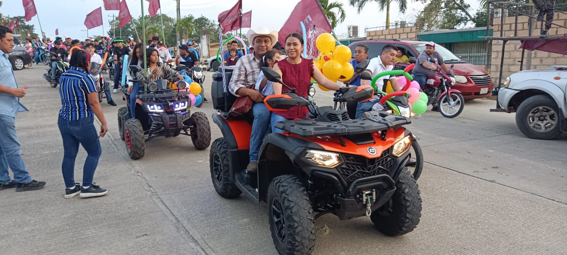 munozmurrieta's tweet photo. ¡GRACIAS, COMPAÑEROS MOTOCICLISTAS! 🏍️🔥

Aprecio enormemente la invitación para participar en la rodada de ayer 🛣️, un momento inolvidable donde no solo disfrutamos del camino, sino también de la hermandad que nos une. @rocionahle @EstebanRZepeta @amlopezbeltran @LuisaAlcalde https://t.co/HCMq2y7Drb