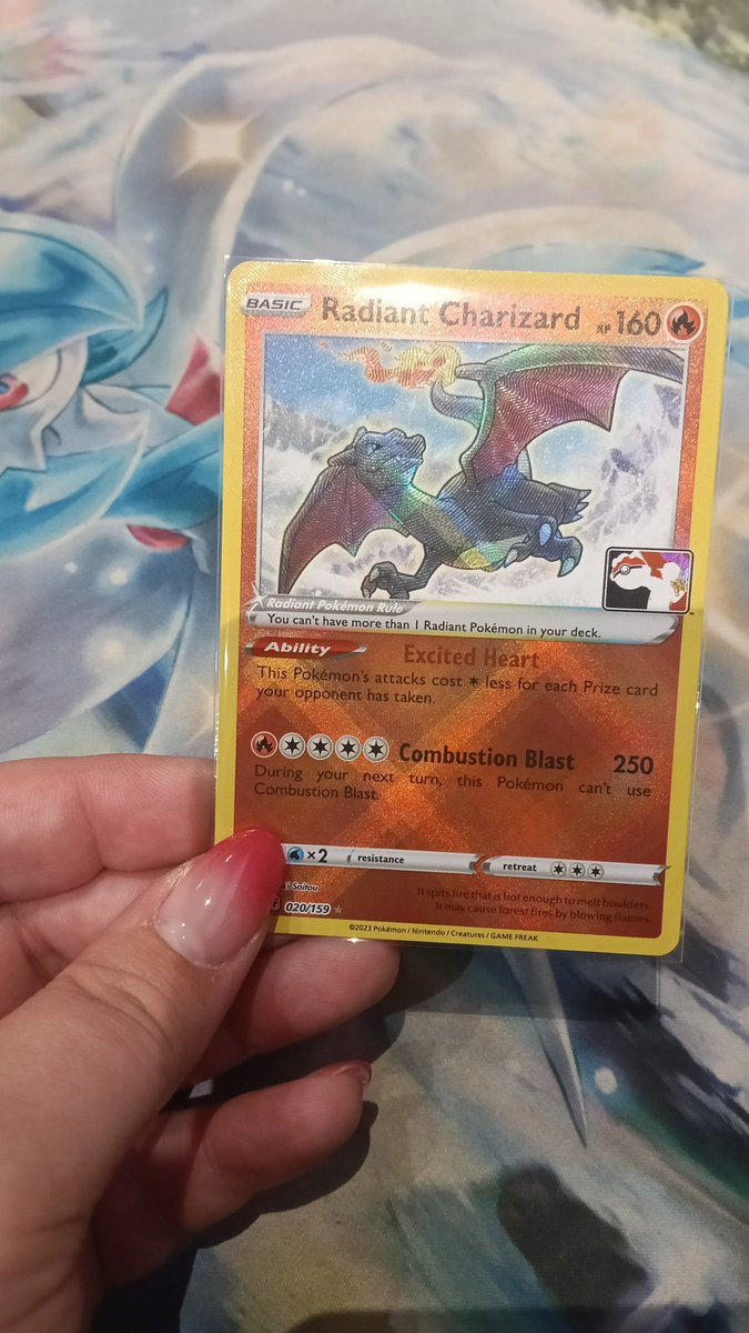 I sell this Charizard card for 200€
Do you know someone interested?
Please share