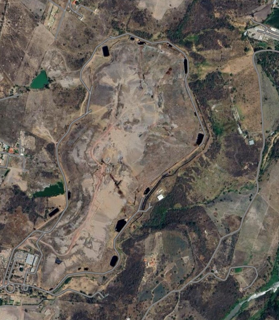 jcrtoral's tweet photo. Qué peligro el incendio del sábado en el basurero Los Laureles. Como irresponsablemente la empresa Caabsa no ha avanzado con el Plan de Cierre, Rehabilitación y Abandono del predio, todavía hay montañas de basura a cielo abierto y sin cobertura.
Donde llegue ahí el fuego... 🔥🚮 https://t.co/mgQSHrqzhU