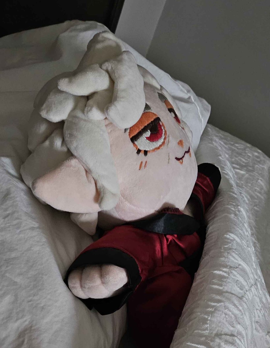 _Tonestar_'s tweet image. Sometimes I fear I made Plushstarion too cute cause I look at him and feel so fuzzy inside