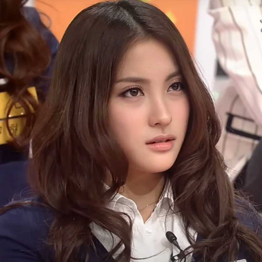 Gyuri of KARA when she wasn't chosen by male guests on a show:

"I'm not the type of girl who gets her feelings hurt because 8 guys out of all the guys in Korea didn't pick me"