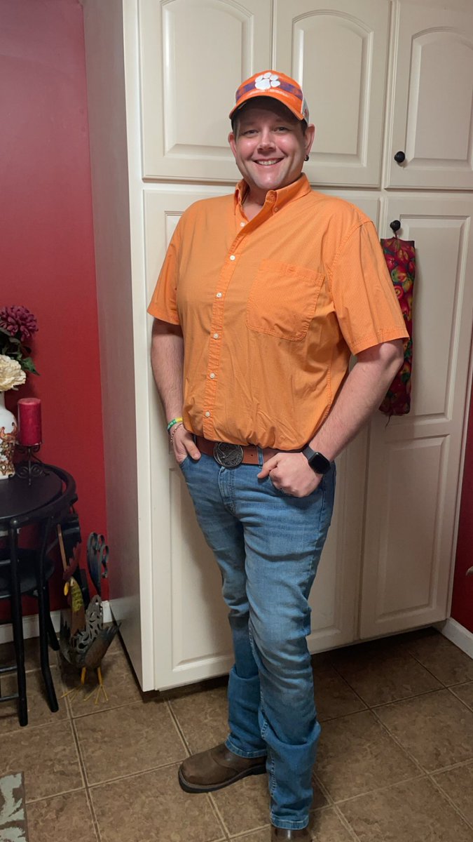 spercival28's tweet photo. #bodypositivity #lovingme #weightlossjourney  damn I feel good losing these extra pounds only 55 more to goooooooo https://t.co/FtD0cRn8D5