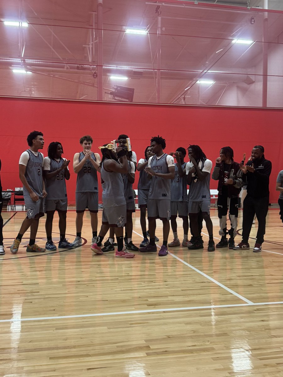 What a way to end my senior year , i wouldn’t have wanted to do it any other way . And for the ones that doubted The brotherhood we appreciated it only made us stronger …. 11 out till next time…. 

<a href="/CoachGary504/">coachgary</a> 
<a href="/CatoRahsaan/">Coach Rahsaan Cato</a> 
<a href="/MbbTitans/">LegacyTitansMBB🏀</a> 
<a href="/PCousy2/">PJ Cousy</a>