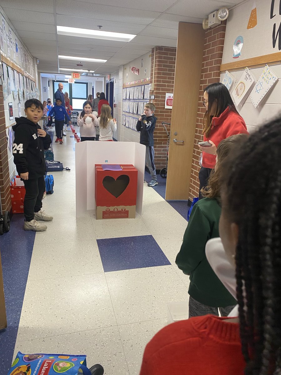 Mrs. Duffer tweet media