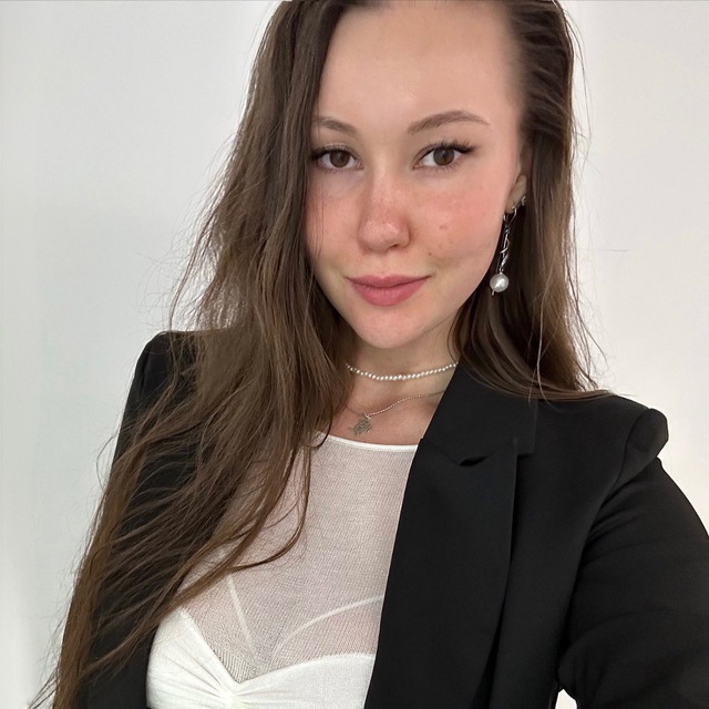 We know you love Anastasia, and she's prepared something special for you 📸 But did you know there are actually two Anastasias at Neiry? The other Anastasia speaks Chinese and will be hosting the Chinese community AMA this Wednesday 19th Feb 1 PM UTC