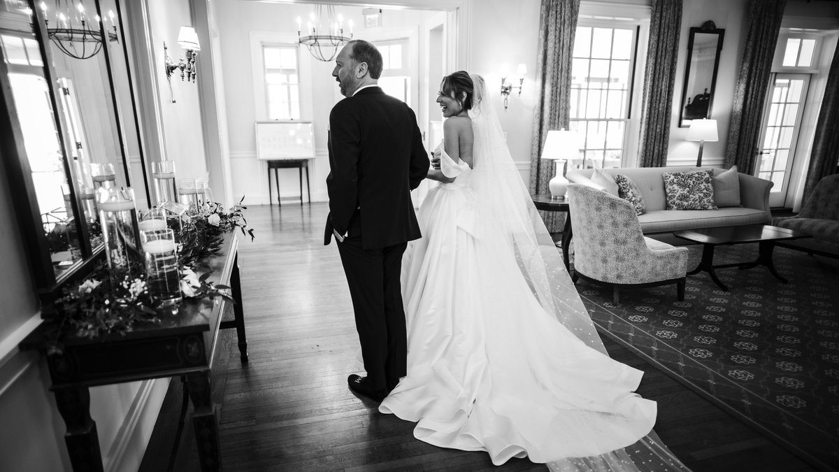 ErinMMaguire's tweet image. Married my favorite guy yesterday and got a new name.
Say hello to Mr. and Mrs. Maguire 💍
