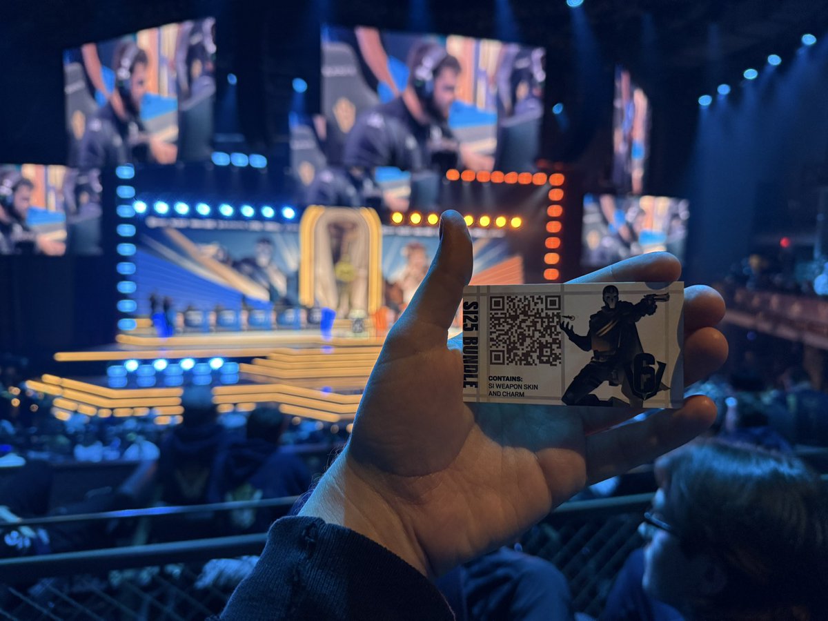 SI ‘25 Attendee Skin &amp; Charm Giveaway

rules:  
• follow @thefemodemo
• like &amp; rt

Winner picked 1 week from today!!!