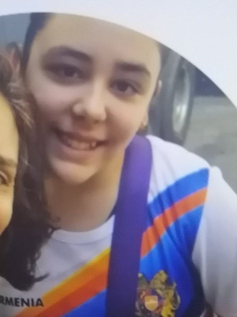 hailey85608588's tweet photo. @PaKCar1975 Esta tiene cara de trola y no dices nada https://t.co/yXdGHjJt6s