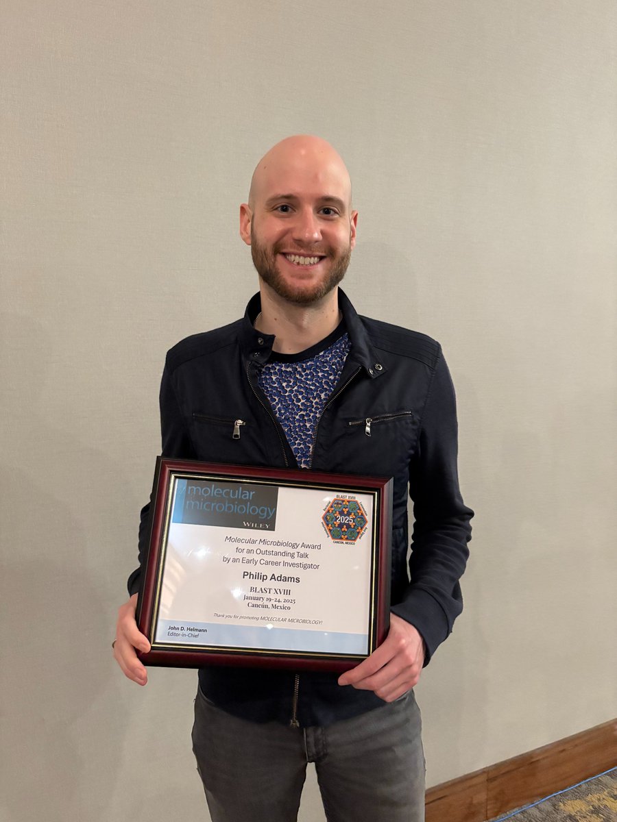 Congratulations to Philip Adams for receiving the Molecular Microbiology Award for Outstanding Talk by an Early Career Investigator! 🏆 Huge Thanks to <a href="/MolMicroEditors/">Mol Micro Editors</a> #blastmeetings2025