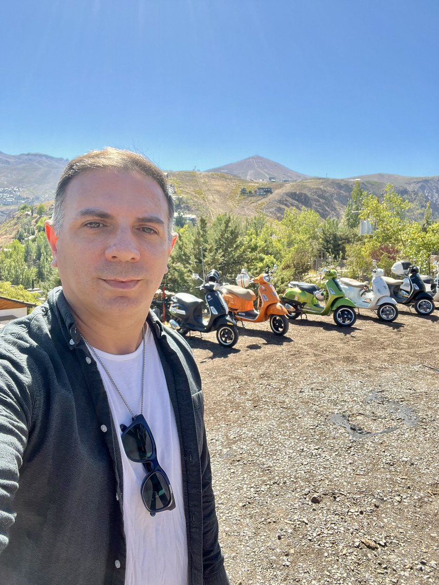 FerMurillo81's tweet photo. Hoy fue mi viaje inaugural con mi Vespa VXL150, en que subimos a Farellones con el Club Vespa Santiago. https://t.co/T4hNinla2E