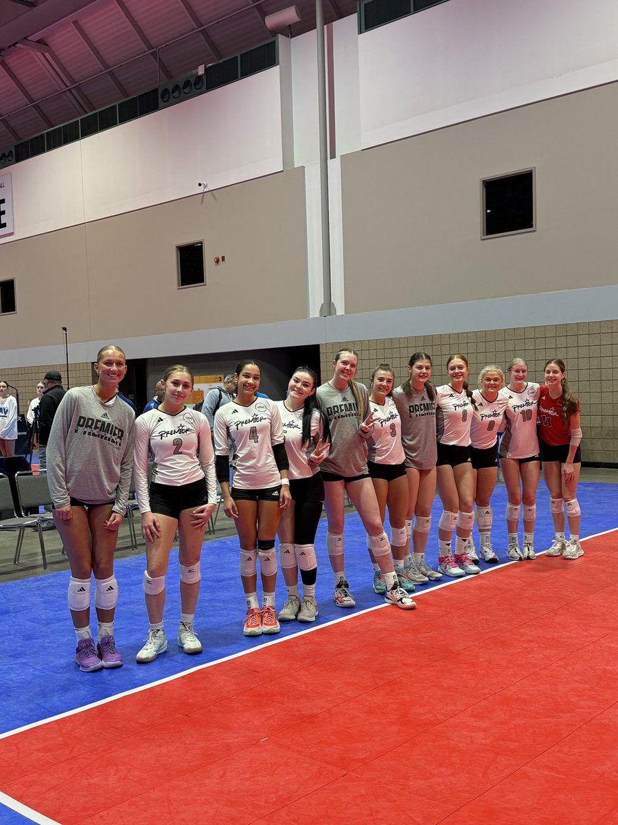 18_premierblack's tweet photo. 2️⃣-1️⃣on Day 2✅ 👀🔜 

🗓️2/17📍CT 33 🕐11:30am

#PremierVB #18black https://t.co/sQjoA2XQiW