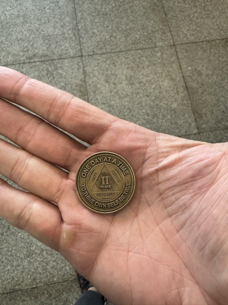 Santana_Proud's tweet image. 2 YEARS SOBER. 

2/16/23 I made the decision to change my life. To look in the mirror and start learning to love the person who was looking back. 

I’d be lying if I said this journey was easy. But it’s the most rewarding. Life is going to test you every single day. The…